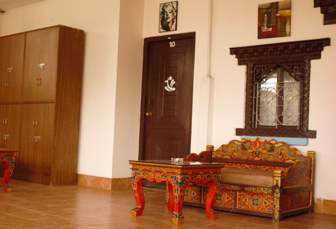 Hostel Milarepa Kathmandu Buitenkant foto